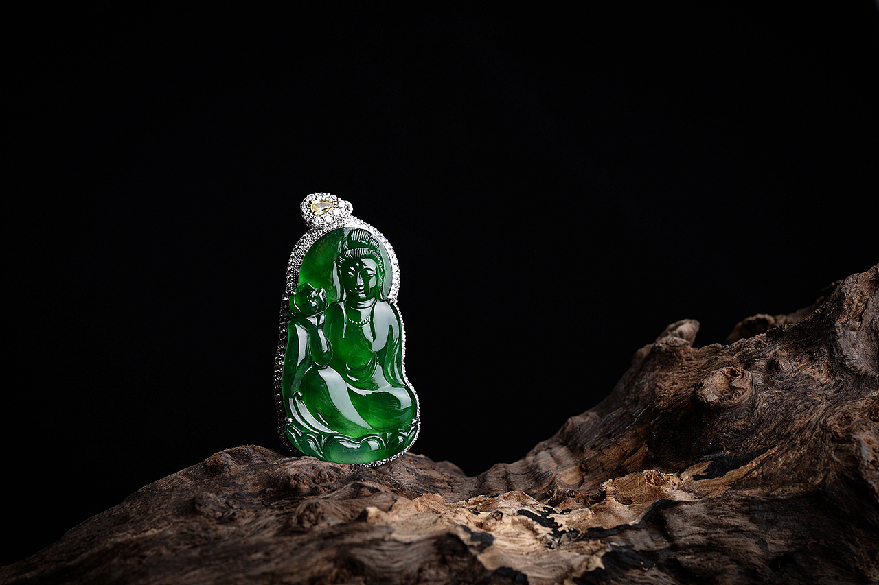 翠色流光 翡翠產品攝影的原創藝術探索